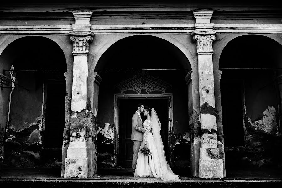 Fotografo di matrimoni Mihai Ruja (mrvisuals). Foto del 13 febbraio 2017