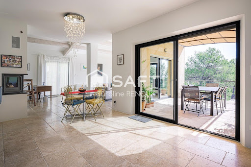 House with pool and terrace 4