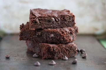 Double Chocolate Chip Cookie Bars