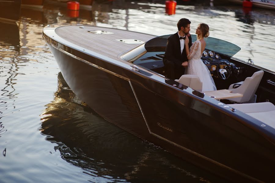 Fotógrafo de casamento Igor Shevchenko (wedlifer). Foto de 17 de abril 2019