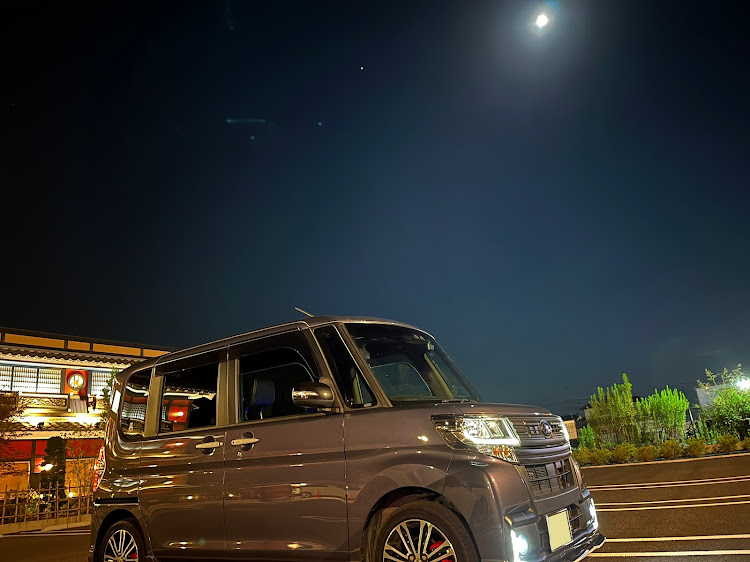 シフォンカスタムのメテオライトグレーイリュージョナルパール・中秋の名月・9月もよろしくお願いします。・ドライブ・フロントスポイラーに関するカスタム事例の投稿画像5枚目