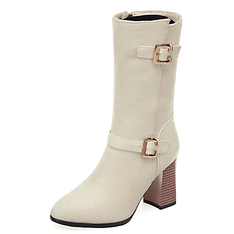 Title 5, Bottines à talons hauts avec boucles, un style ...