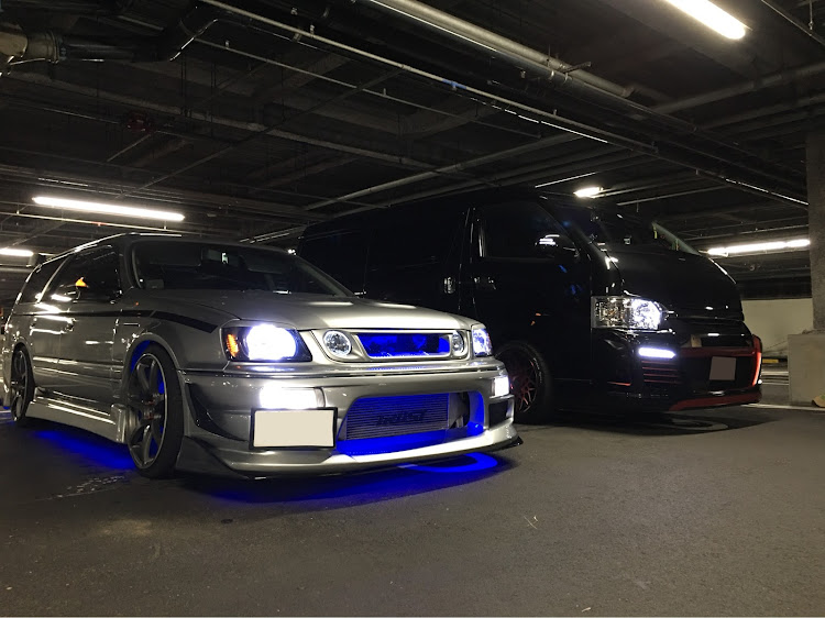 レジアスエースバンのプチMT・洗車後パシャリ・オーディオ・アンダーLEDに関するカスタム事例の投稿画像2枚目