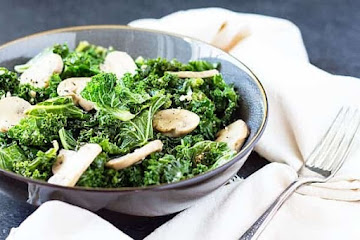 Sauteed Kale & Mushrooms