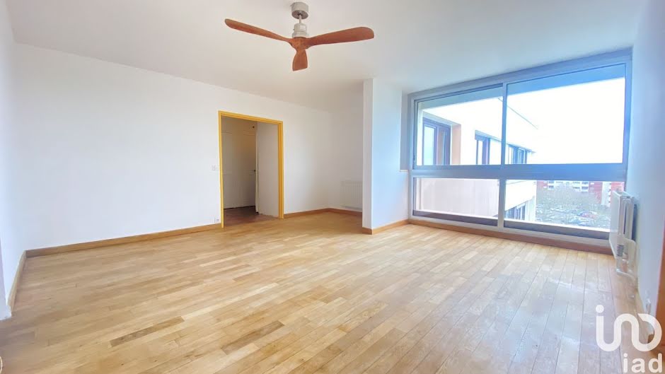 Vente appartement 5 pièces 119 m² à Elancourt (78990), 227 000 €