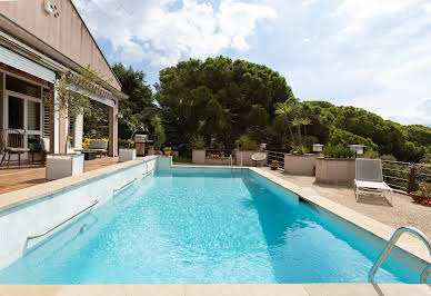 House with garden and terrace 2