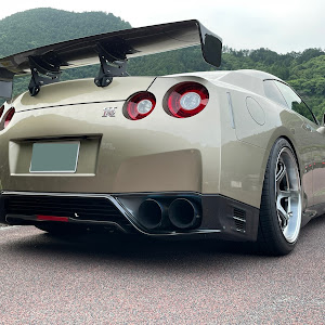 NISSAN GT-R R35