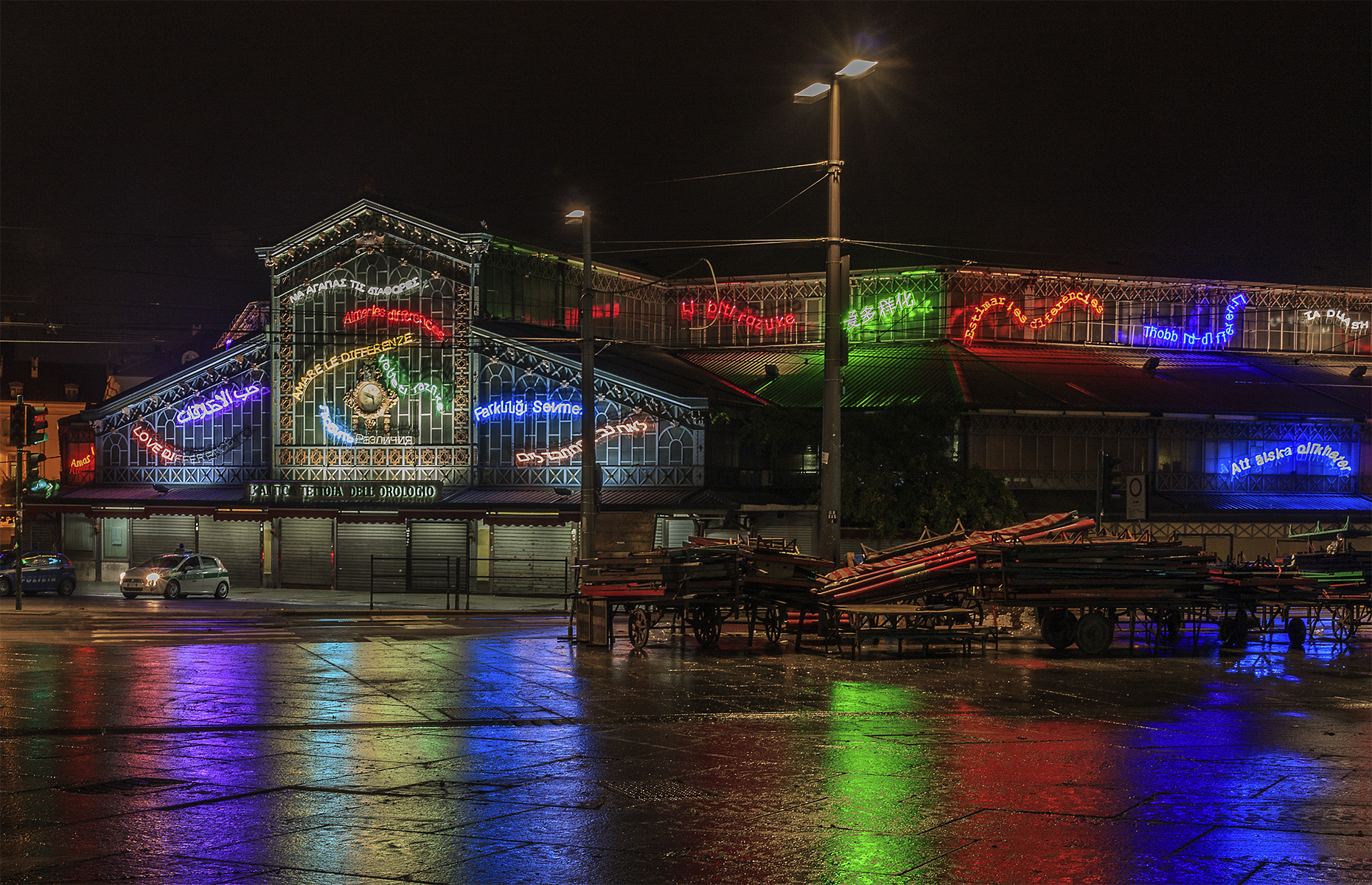 Natale a Torino - Luci d' Artista di VILLA MARIO