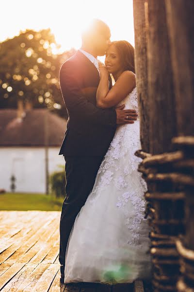 Photographe de mariage Zoltán Bakos (bzeskuvofotos). Photo du 28 novembre 2023