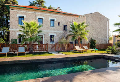 Maison avec piscine et terrasse 9