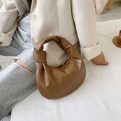 Title 1, Small handbag luxurious