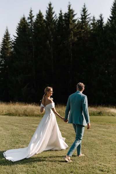 Fotógrafo de casamento Slaviana Charniauskaya (slaviana). Foto de 23 de julho 2022