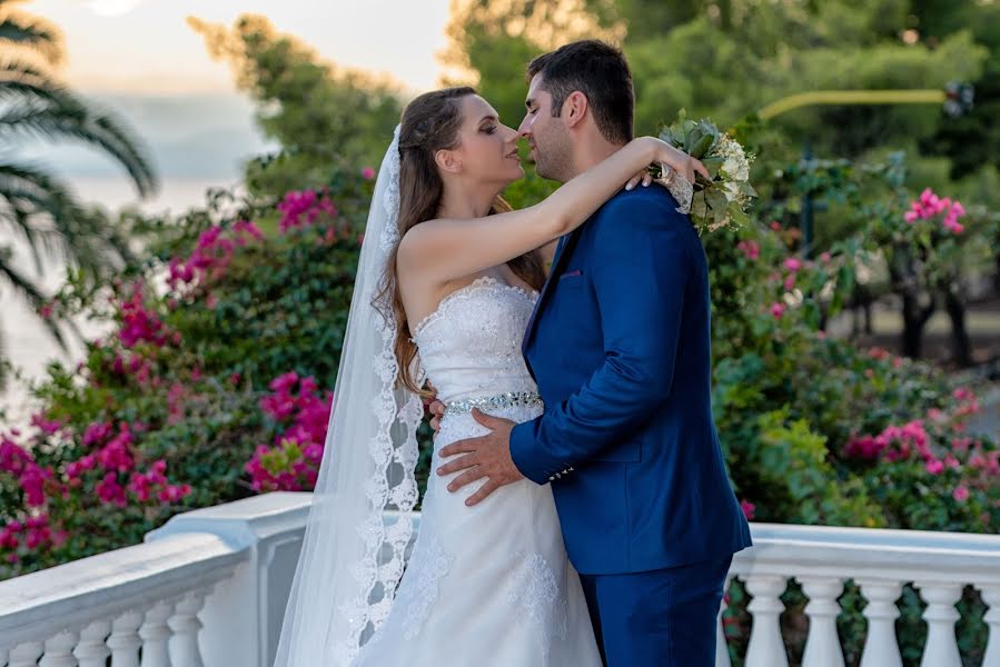 Wedding photographer Θωμάς Κατραούρας (tk-photo). Photo of 27 April 2020