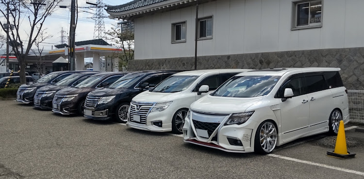 エルグランドのエルグランドE52・プチオフ会・新潟市・いいね&コメントいつもありがとうございますに関するカスタム事例の投稿画像2枚目