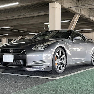 NISSAN GT-R R35