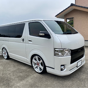 ハイエースバン TRH200V