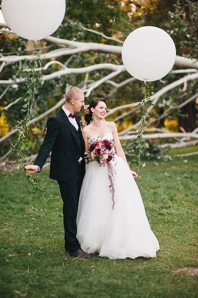 Fotógrafo de casamento Yuliya Cherneckaya (judi). Foto de 12 de outubro 2016