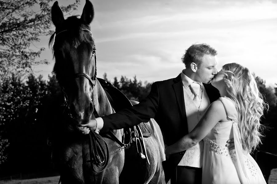 Fotografo di matrimoni Marcin Tworzy (marcintworzy). Foto del 26 giugno 2015