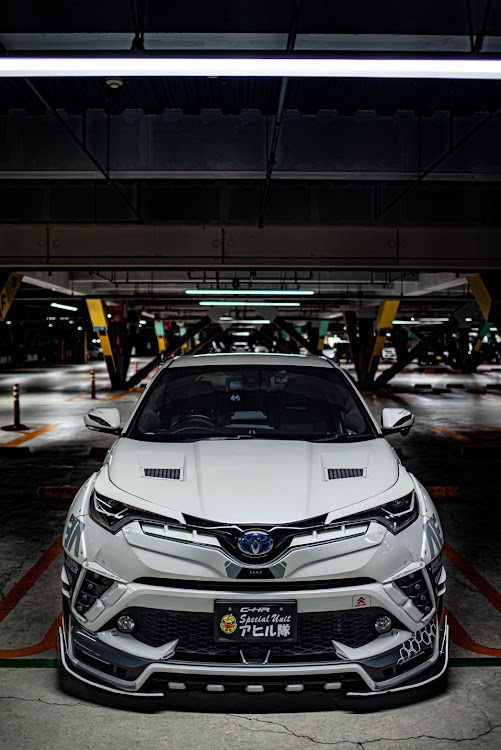 C-HRのROWEN・beyond_suv・elford_japan・モビルアーマー・ワイドボディーに関するカスタム事例の投稿画像1枚目