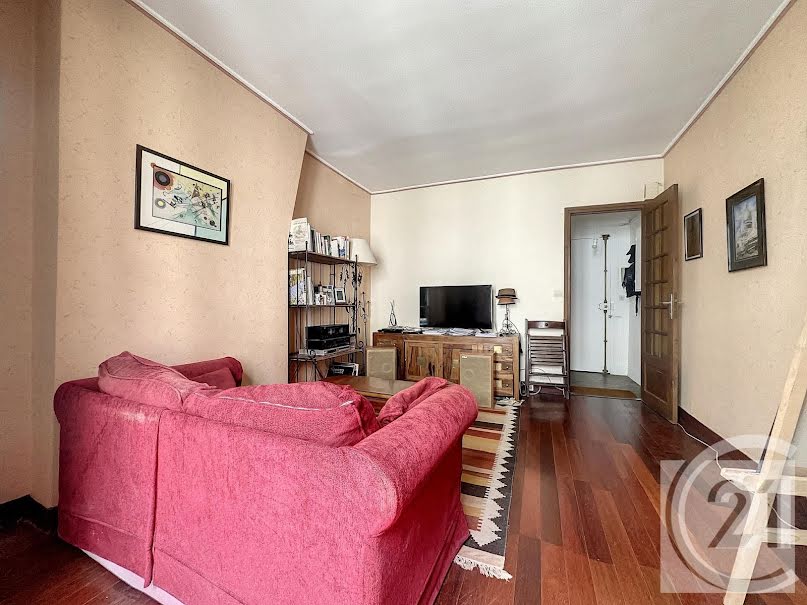 Vente appartement 2 pièces 40.37 m² à Paris 18ème (75018), 299 600 €