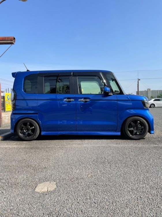 Nボックスカスタムの愛車の横顔・2023年も宜しくお願いします🙇🏻‍♂️😄👍・いつもイイネ&コメントありがとうございます🙇‍♂️に関するカスタム事例の投稿画像2枚目