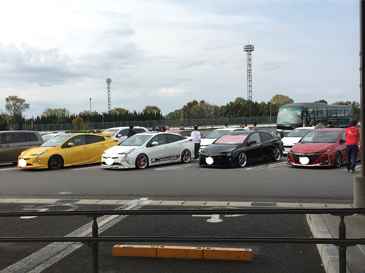 プリウスのオフ会に関するカスタム事例の投稿画像1枚目
