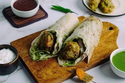 Murgh Achari Tikka Roll