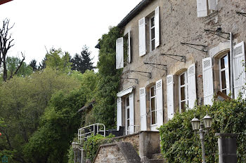 château à Saint-Jory-de-Chalais (24)