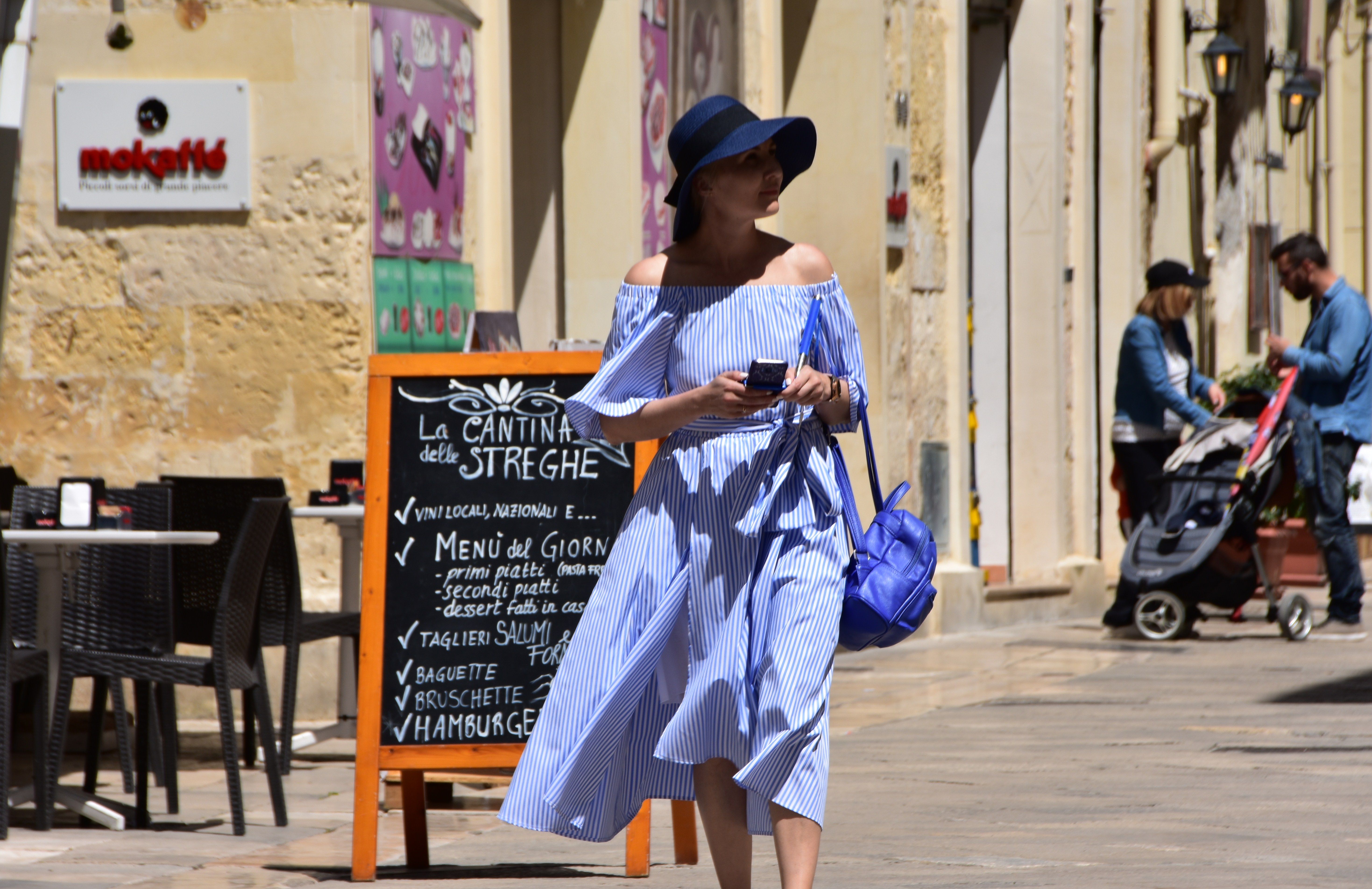 La turista  di rcarrozzo