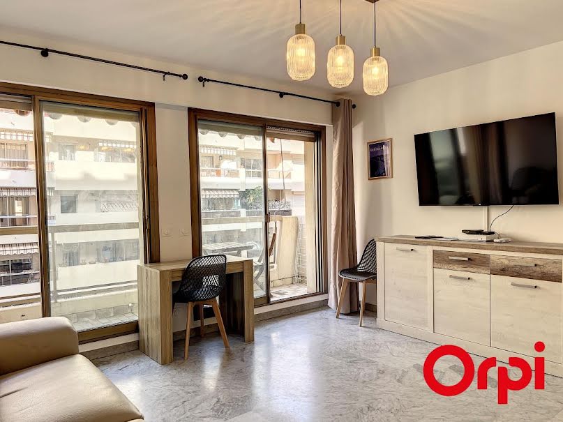 Location meublée appartement 1 pièce 24 m² à Menton (06500), 780 €