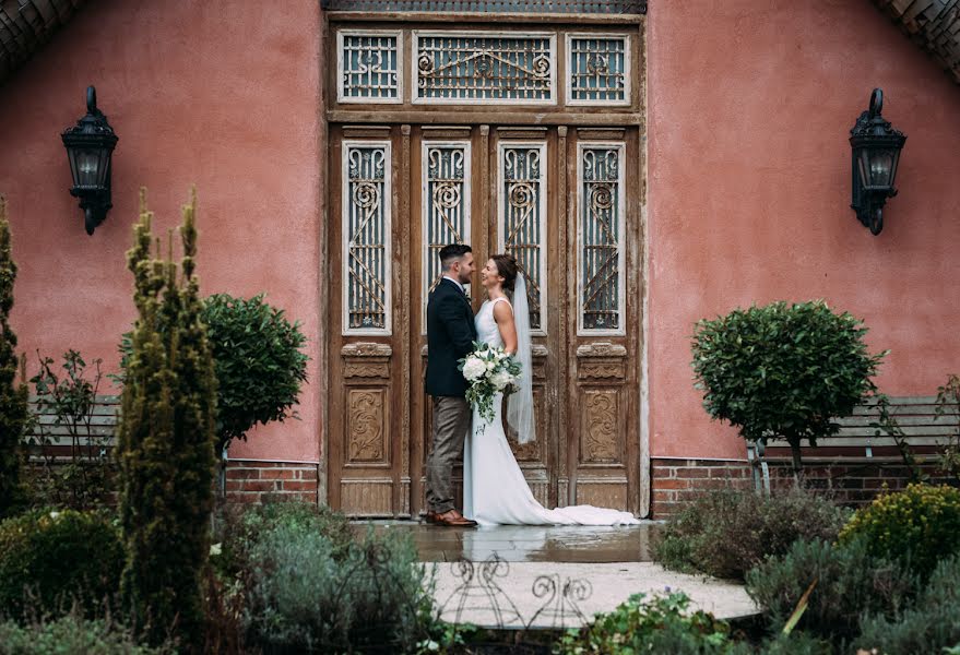 Wedding photographer Fiona Saxton (fionasaxtonphoto). Photo of 10 June 2019