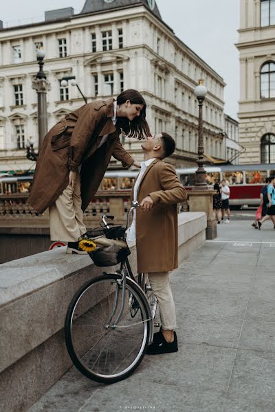 Fotografo di matrimoni Vitalie Varvarynets (varvarynets). Foto del 17 settembre 2022