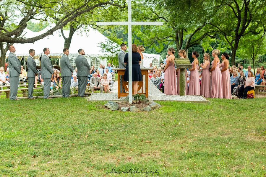 Fotografo di matrimoni Sarah Thomas (sarahthomasphoto). Foto del 30 dicembre 2019