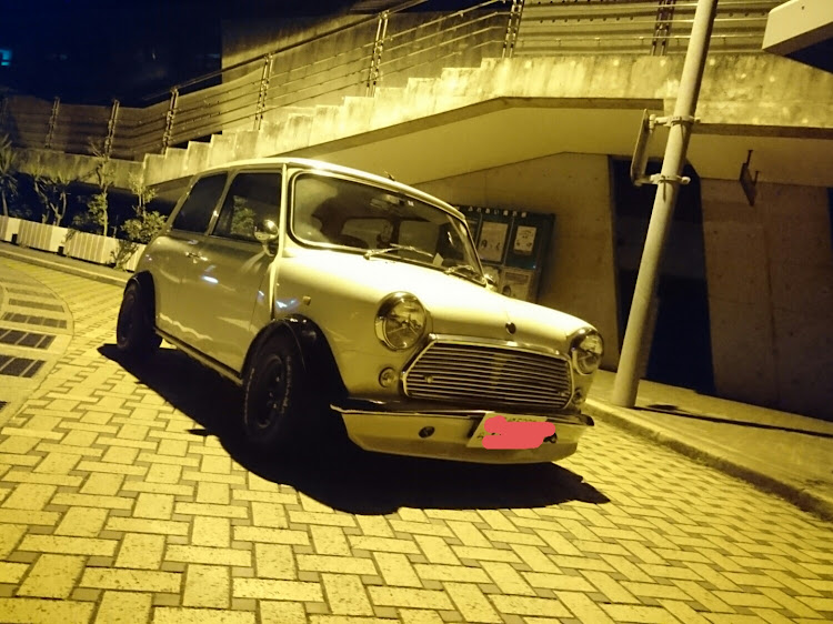 ミニ1.3iのバーフェン・一眼レフ・長崎・ガソスタ #盛れる？に関するカスタム事例の投稿画像1枚目