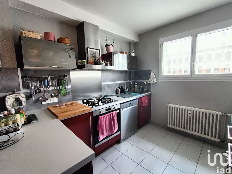 Vente appartement 3 pièces 86 m² à Cusset (03300), 112 000 €