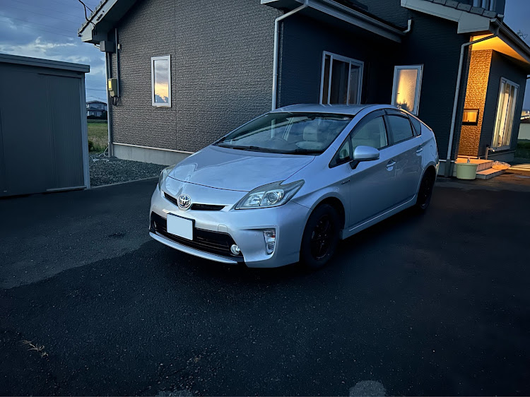 プリウスのプリウスのある生活・プリウス・プリウス30後期・ハイブリッド男子・選挙に行こうに関するカスタム事例の投稿画像1枚目