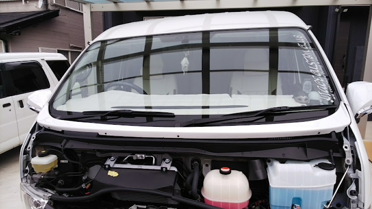 ハイエースバンのワイドボディ・#HIACE CUSTOM CLUB・塗装DIY・ワイパーガードに関するカスタム事例の投稿画像2枚目