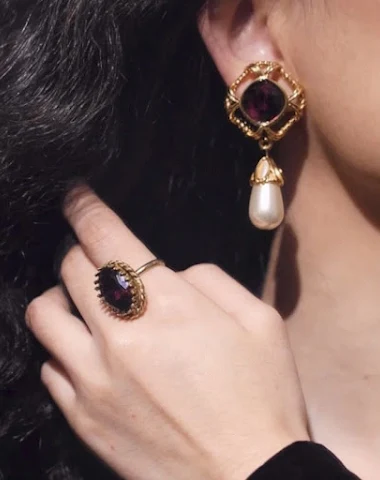 Boucles d'oreilles, bague et collie - 2