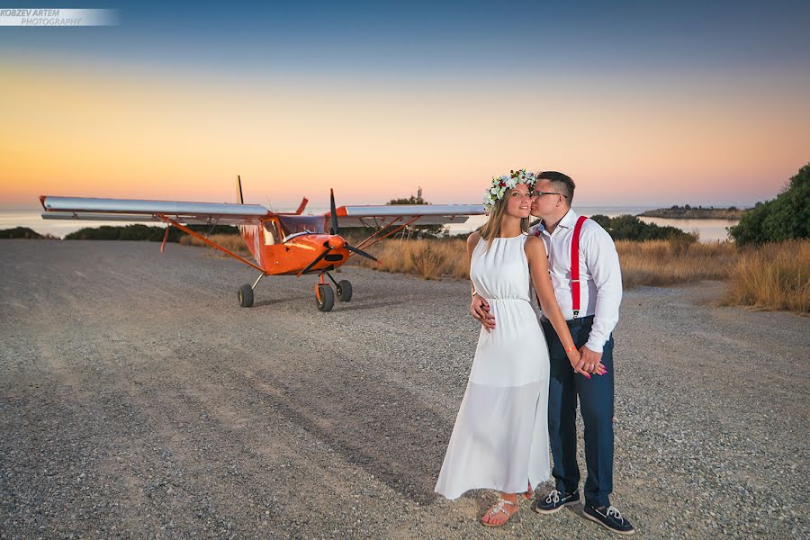 Fotografo di matrimoni Artem Kobzev (kobart). Foto del 25 ottobre 2017