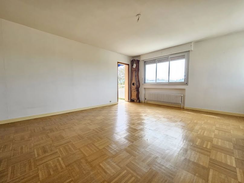 Vente appartement 5 pièces 117.4 m² à Bourg-en-Bresse (01000), 189 000 €