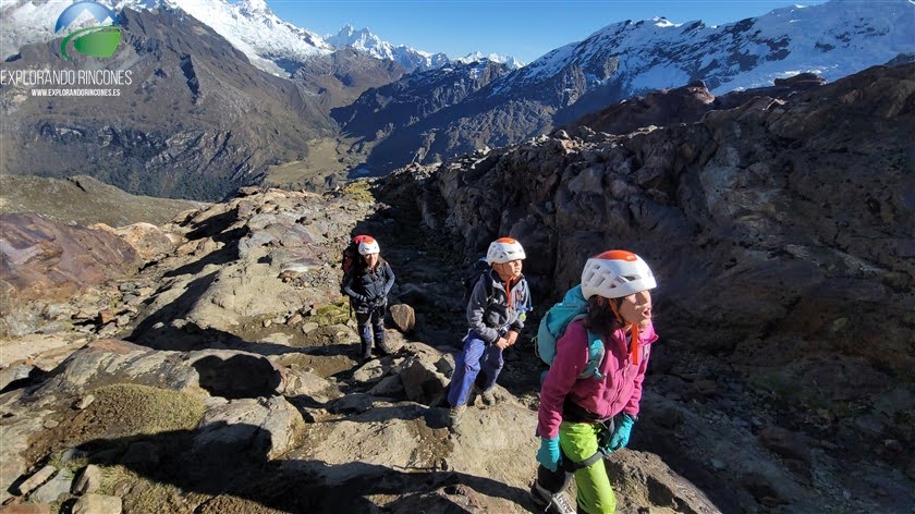 Nevado Mateo con Niños en la Cordillera Blanca