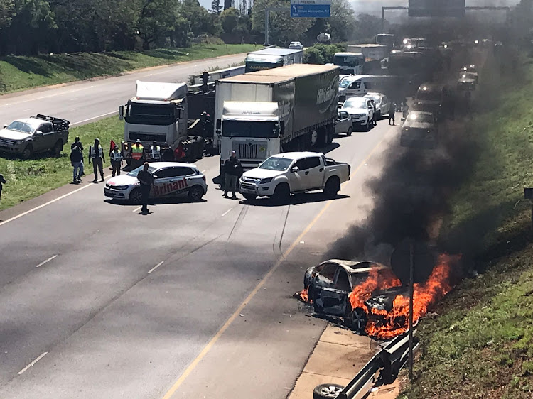 A number of vehicles were damaged when robbers blew up a cash-in-transit van on the N4 in Gauteng on Wednesday morning.