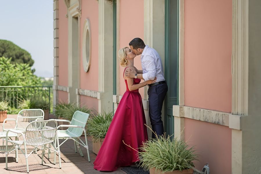 Fotógrafo de casamento Elena Dzhundzhi (elenagiungi). Foto de 26 de julho 2019