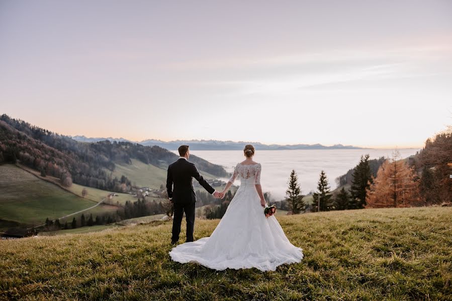 Fotógrafo de casamento Rebekka Jörg (photorebi). Foto de 10 de dezembro 2021