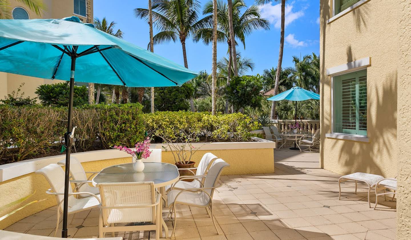 Appartement avec terrasse et piscine Naples