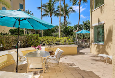 Appartement avec terrasse et piscine 9