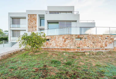 House with pool and terrace 4