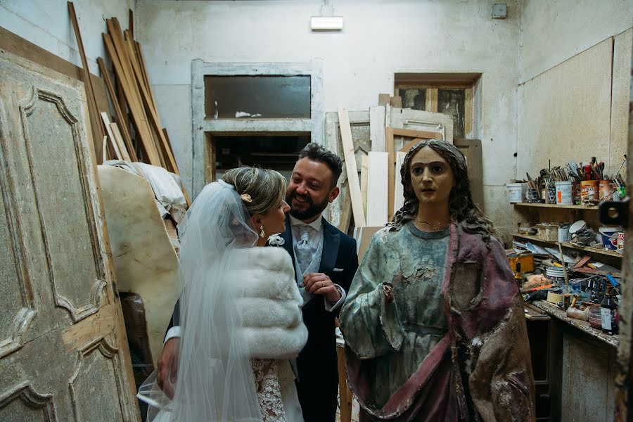 Fotografo di matrimoni Alessandro Castelli (obscura). Foto del 8 aprile 2019