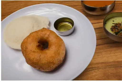 Idli [1 Piece] With Vada And Set Dosa