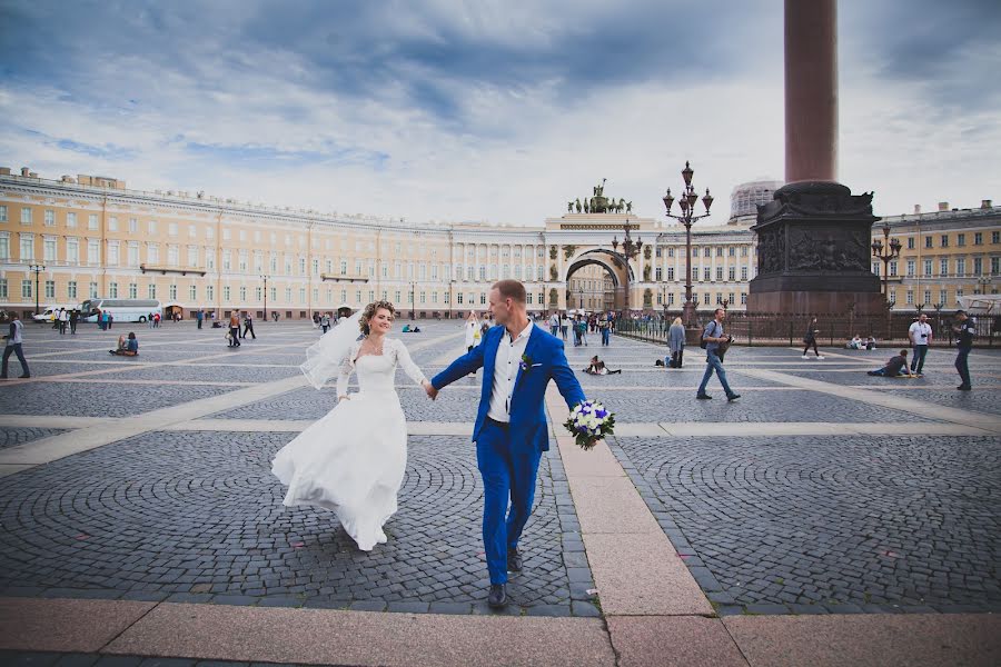 Fotógrafo de bodas Anastasiya Guryanova (birdmystery1984). Foto del 12 de septiembre 2016